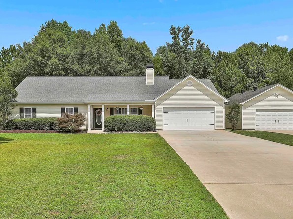 42 Acropolis Ct, Newnan, GA 30263