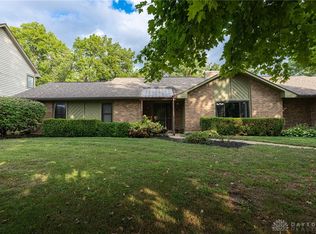 150 Tanglewood Dr, Springboro, OH 45066