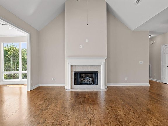 4th image of 9554 Homewood Cir