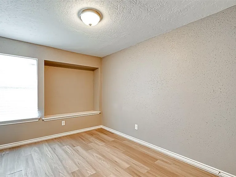 10252 Cottage Field Rd — Photo 12