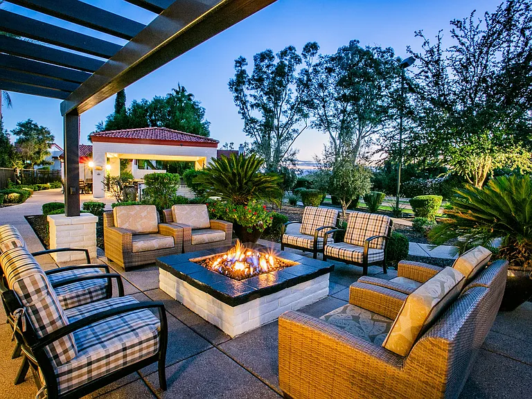 Firelight Lounge