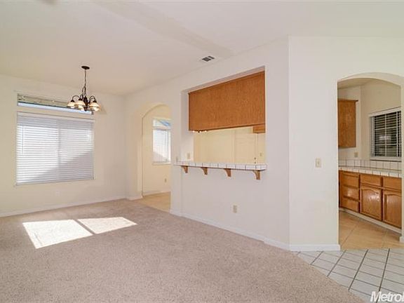 5th image of 841 Lake Canyon Ave