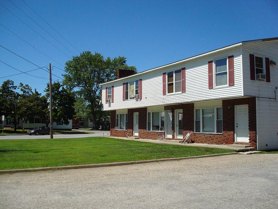 2 Browns River Rd