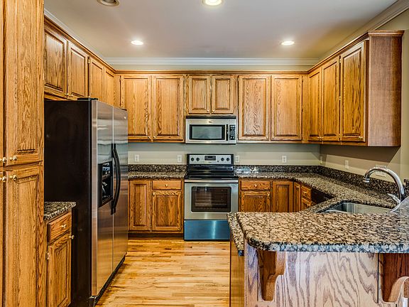 2nd image of 531 Ryan Cir