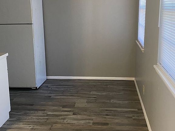 4th image of 325 W Oklahoma Ave #10