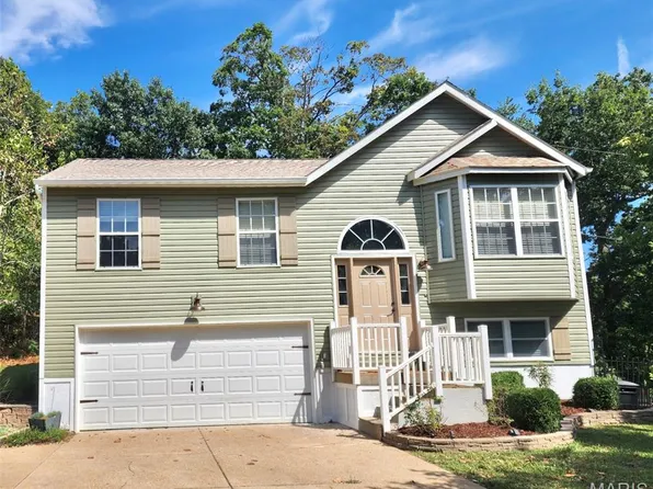 3605 N Meadow Mill Dr, Arnold, MO 63010