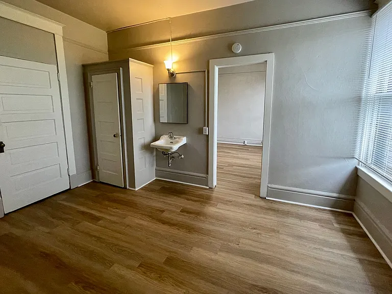 106 S Cedar St — Photo 30