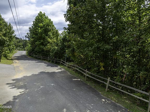 5th image of 30 Fox Run Lot 30