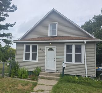 1104 W Southern Ave, Muskegon, MI, 49441