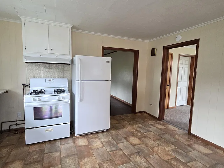 1001 N State St — Photo 9