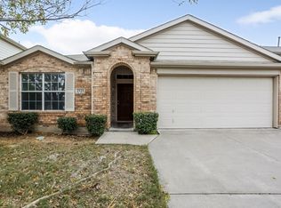 2525 Tar Heel Dr, Fort Worth, TX 76123