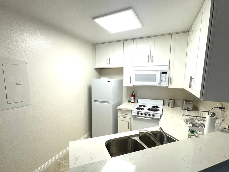 520 Elm Dr #103 — Photo 13