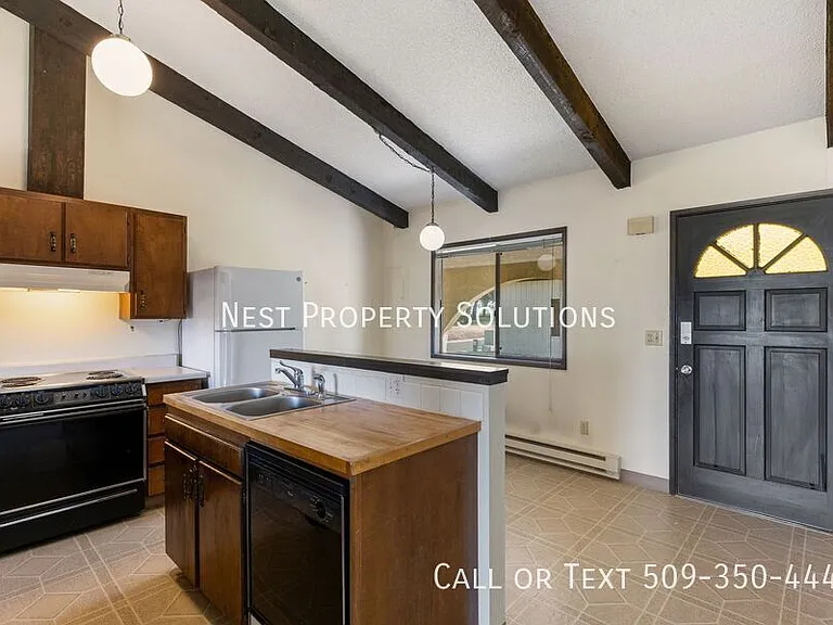 101 Wildflower St NE #3 — Photo 5