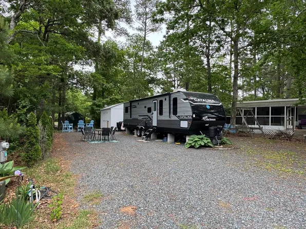 559 Blue Heron Dr, Horntown, VA 23395