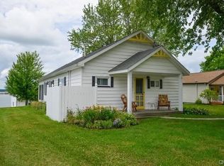 322 Rivershore Dr, Clayton, NY 13624