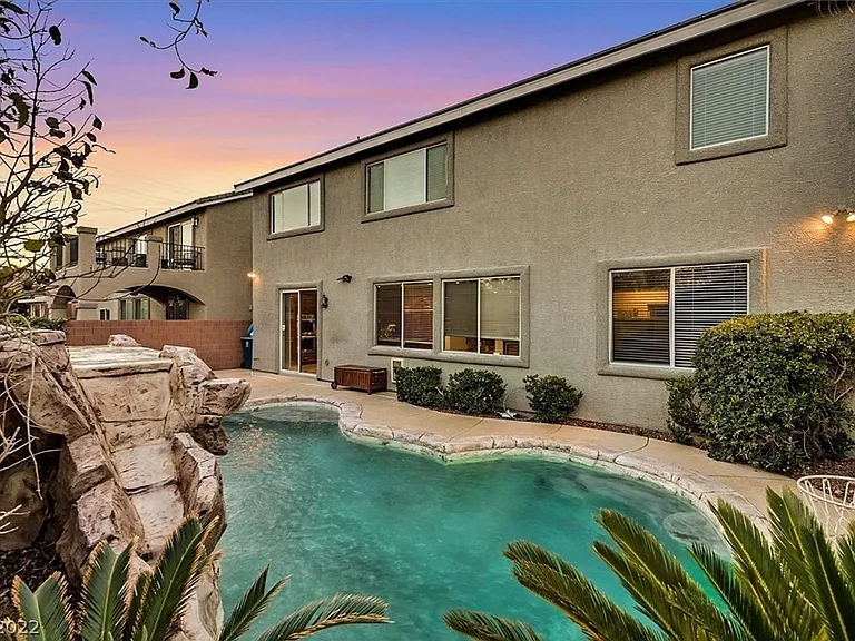 11077 Turlington Ln — Photo 33