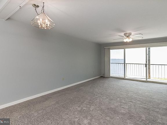 5th image of 17 Lincoln Ave Unit 202