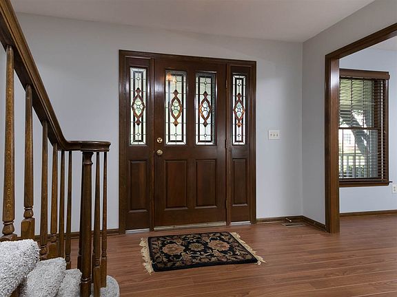 4th image of 12 Wedgewood Dr