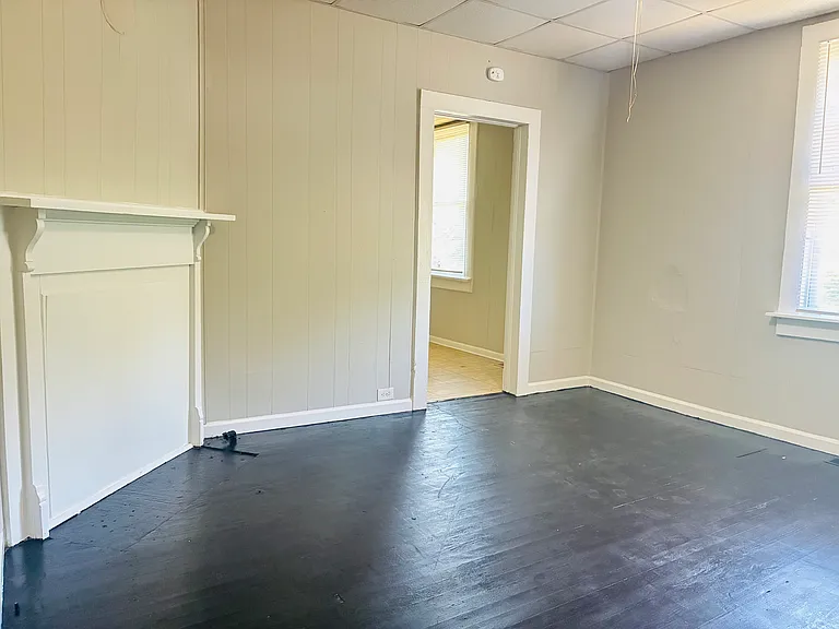 419 N Broad St — Photo 20