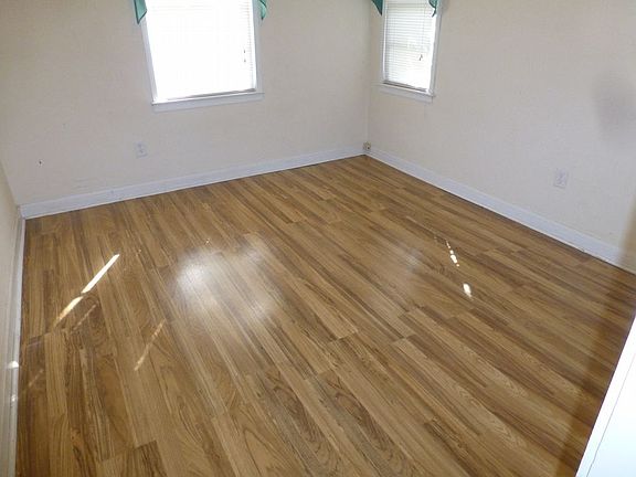 3rd image of 269 Williams Ave