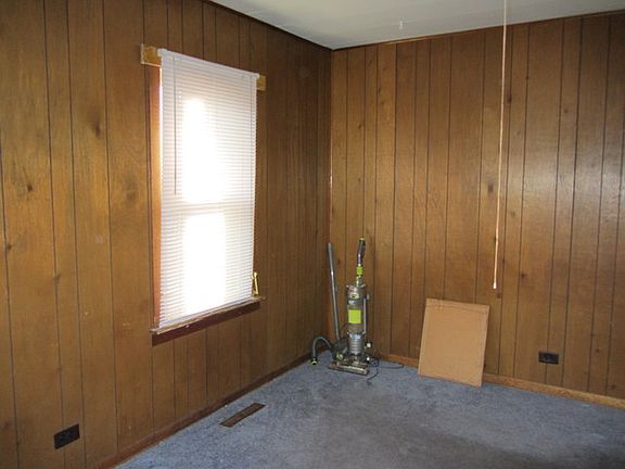 5th image of 3115 Spruce Ter