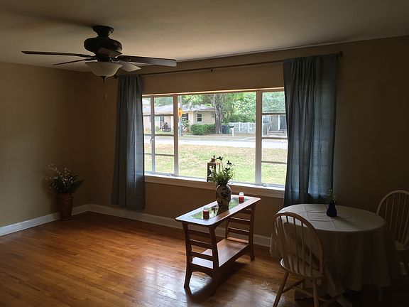 4th image of 1406 E Henry Ave
