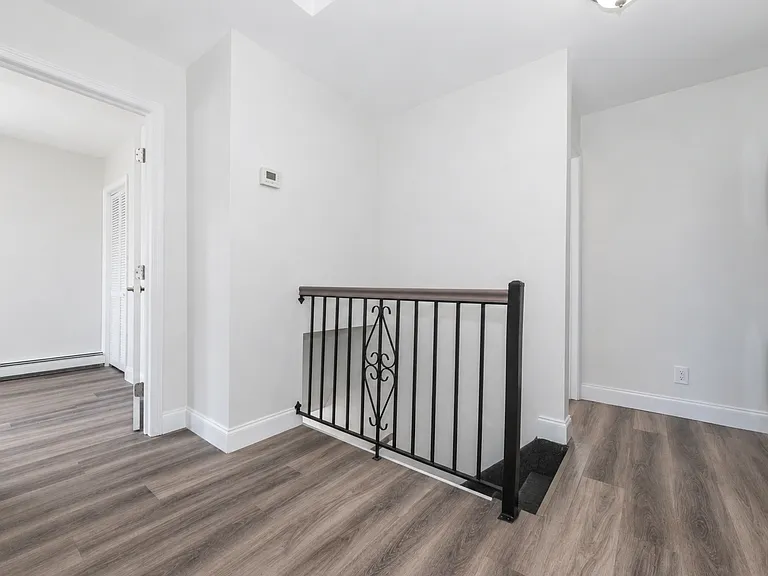 116 Lexington Ave — Photo 13