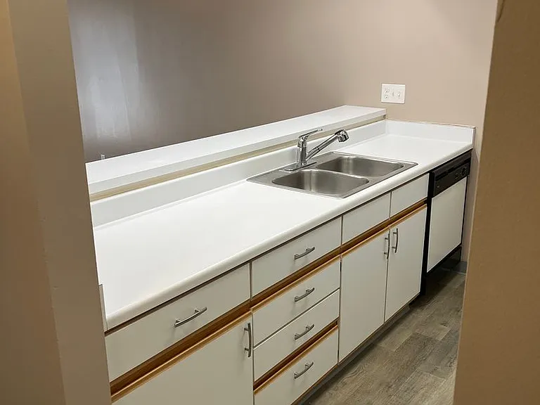 Deer Park Apartments — Photo 38