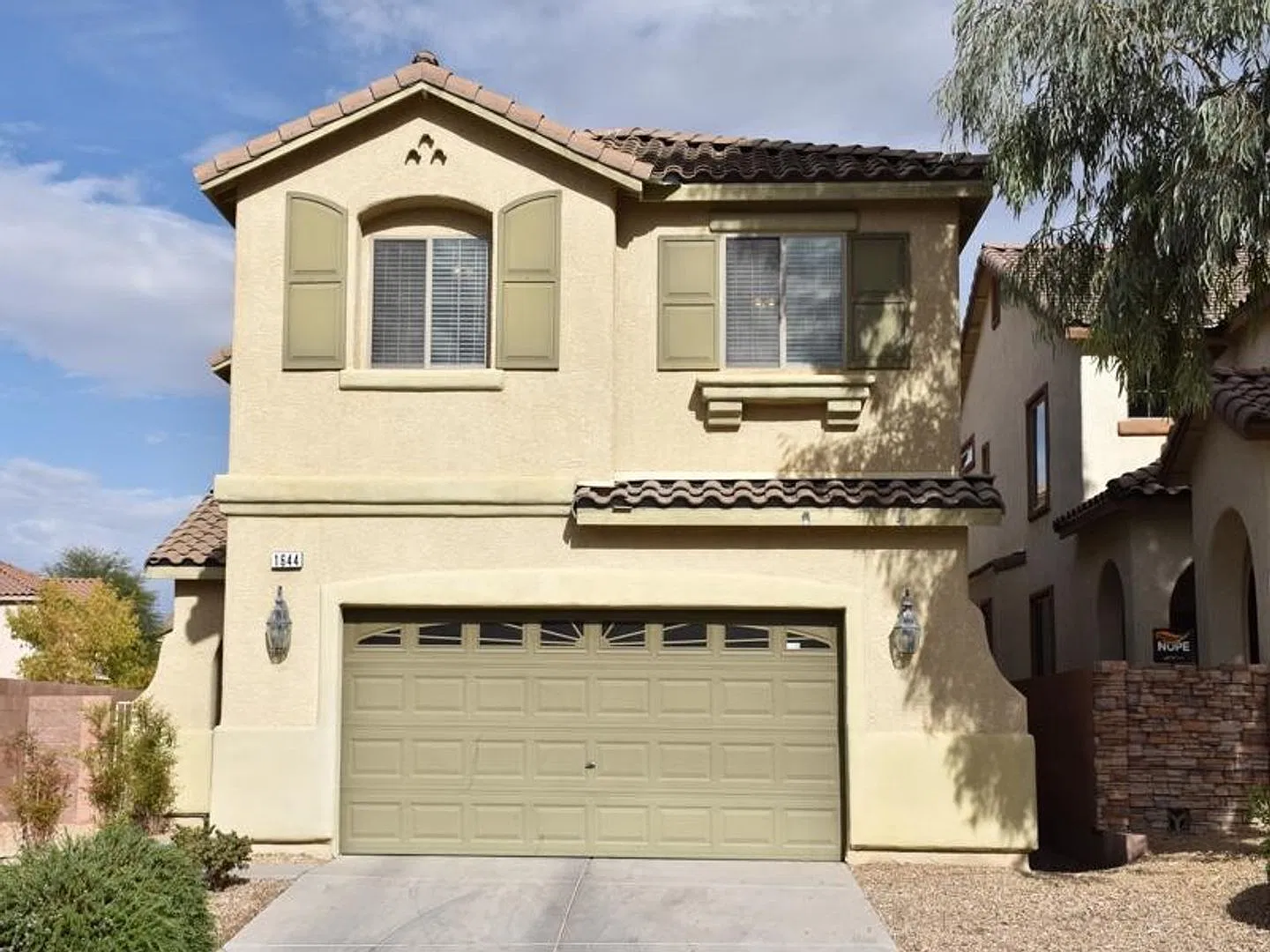 3 bedrooms + loft in gated community in the heart of Henderson — Photo 2