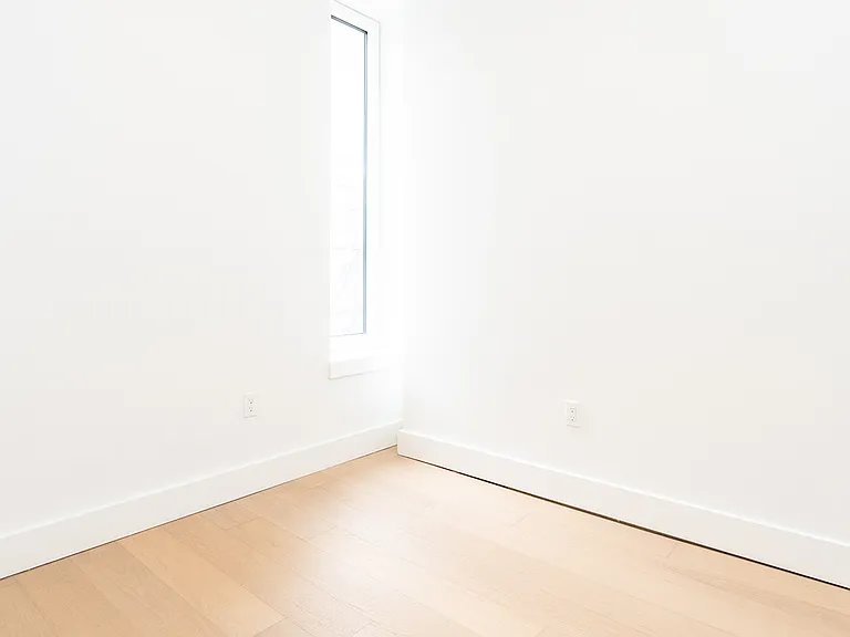 107 S 6th St #3G — Photo 4
