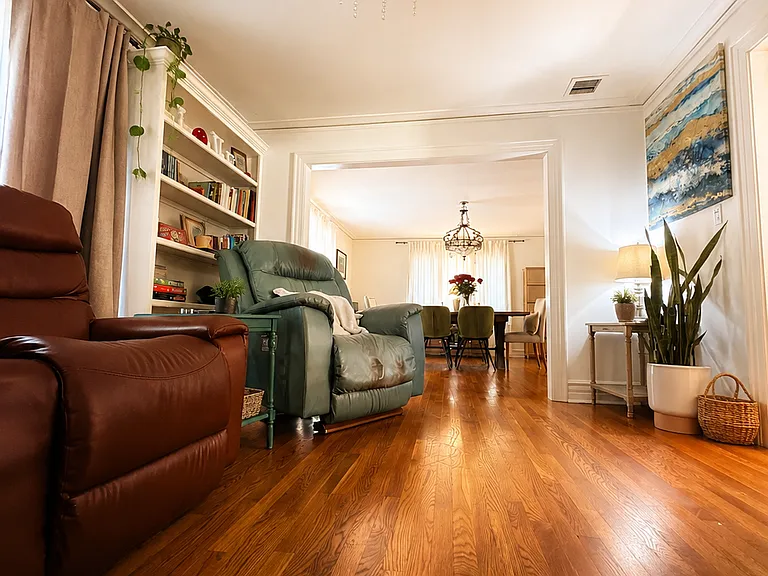 2044 N Highland Ave — Photo 8