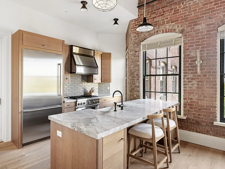 15 Church St #Penthouse 402 — Photo 17