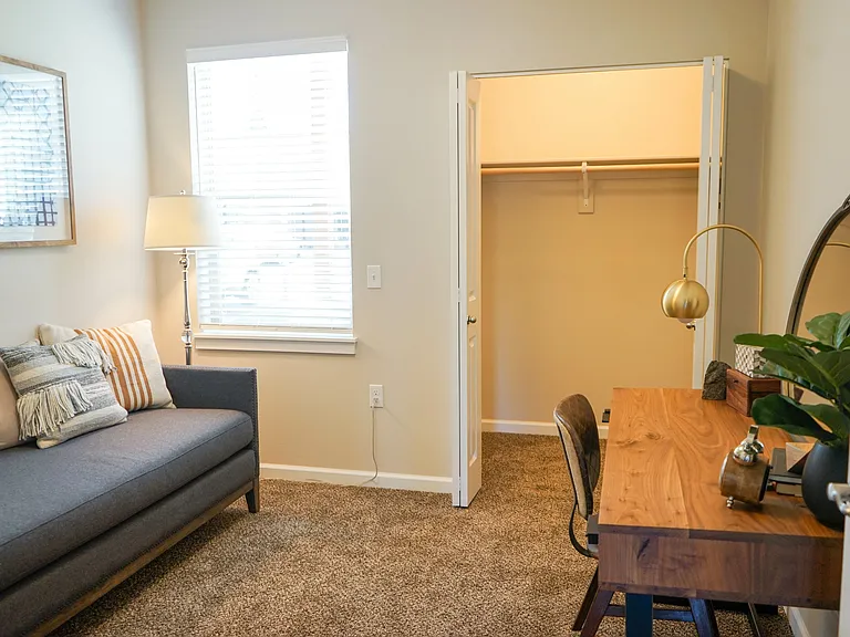 The Grove Apartments — Photo 26