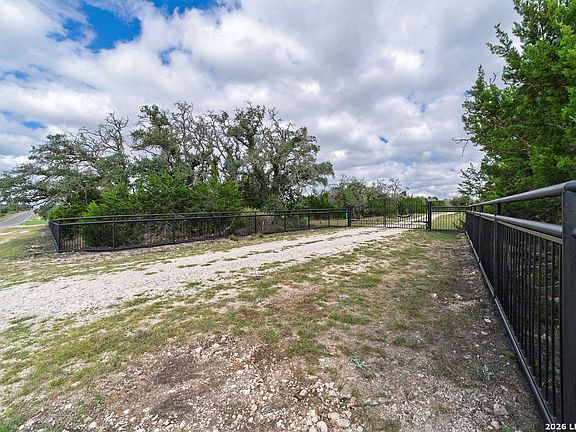 3rd image of 1445 FM 479
