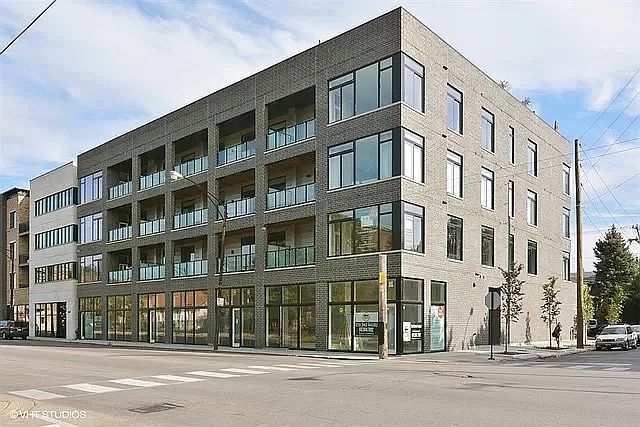 1st image of 469 N Paulina St APT 301