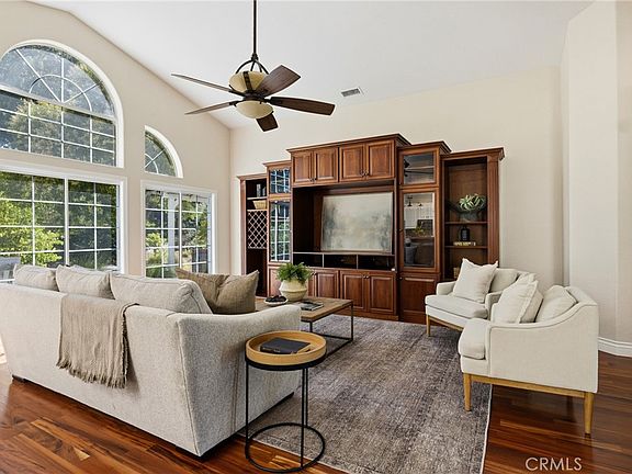 5th image of 5781 Glenview Ln