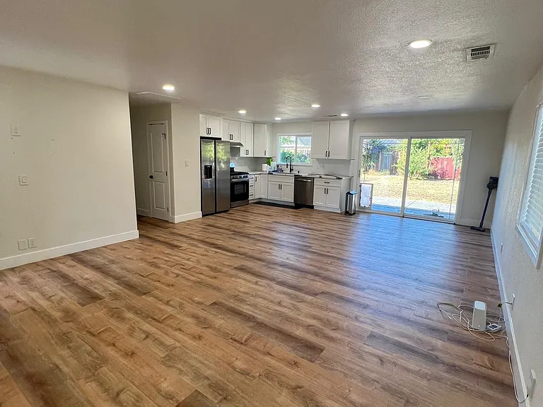 36120 San Pedro Dr — Photo 4