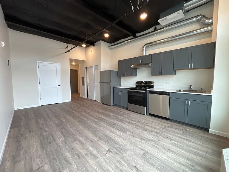 The Malt House Apartment Homes — Photo 9