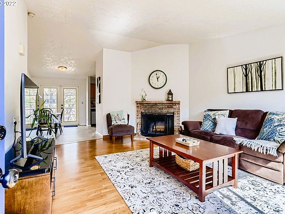 4th image of 4435 SE Wynnwood Dr