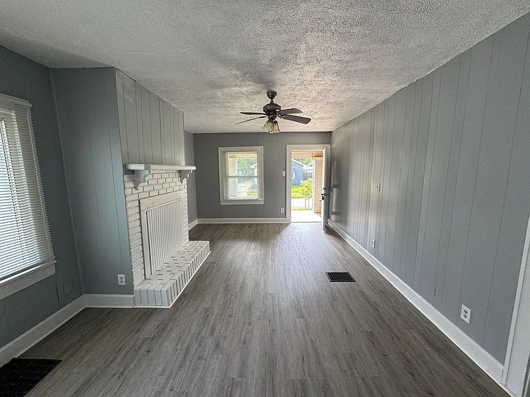 1529 Dawson St — Photo 5