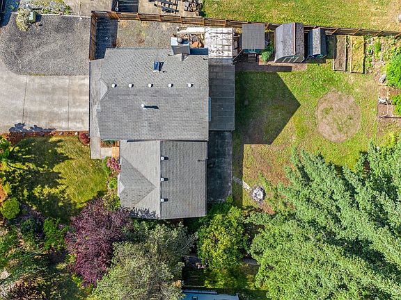 2nd image of 18409 75th Ave E