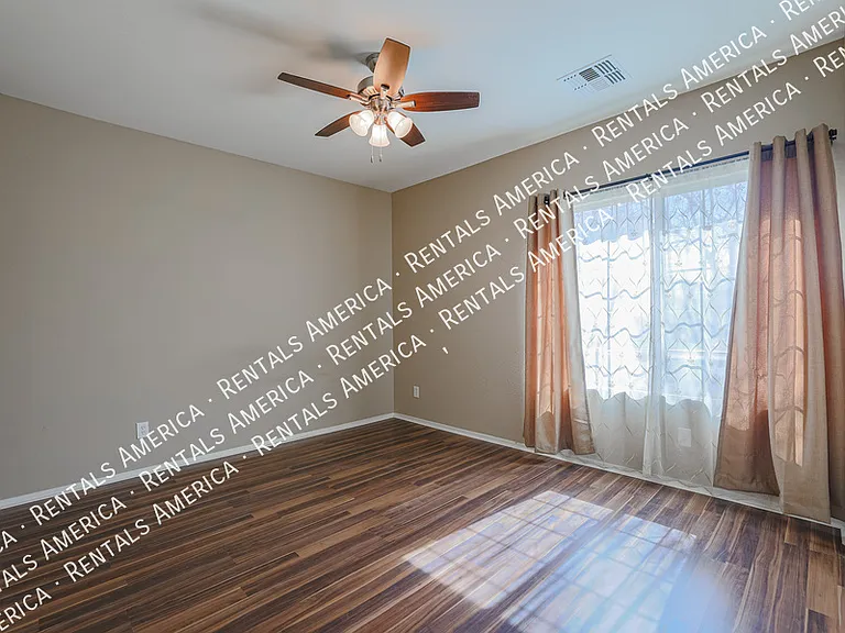 2954 E Coconino Dr — Photo 30