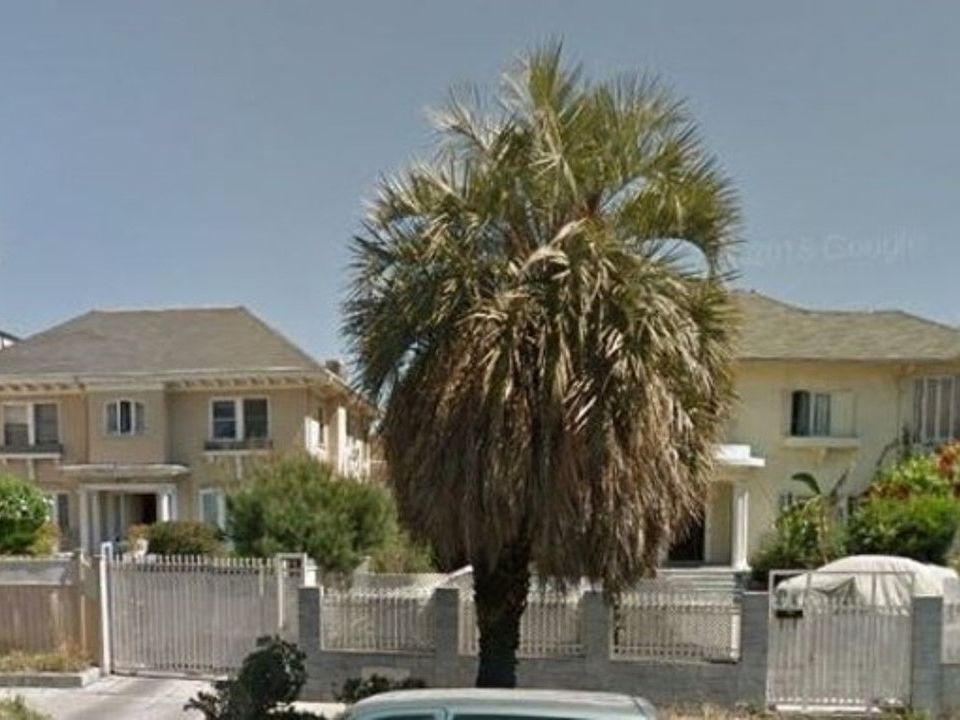 1st image of 408 S Oxford Ave