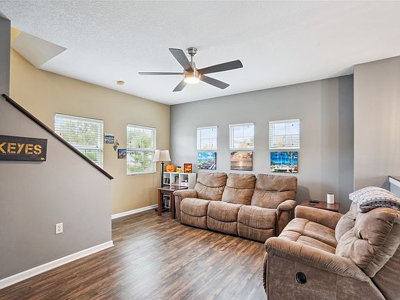 4th image of 2102 High St