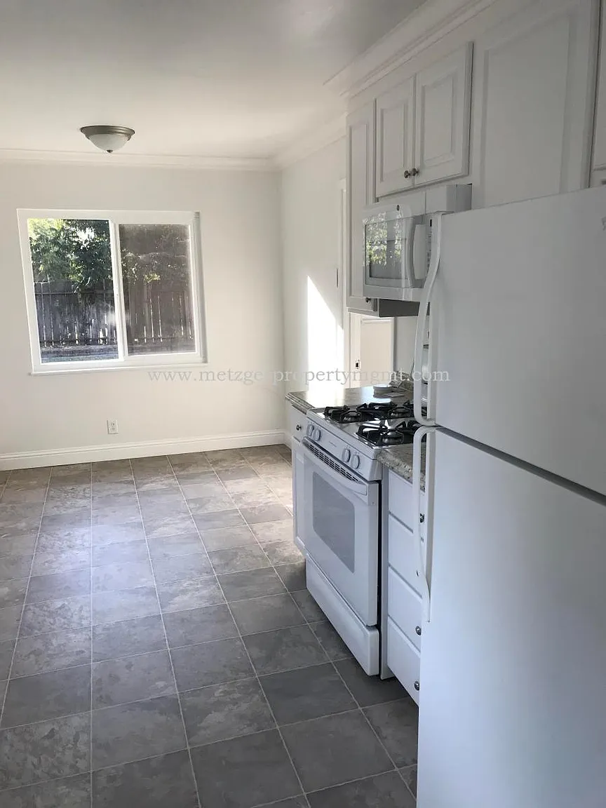 306 W Norwich Dr photo 1