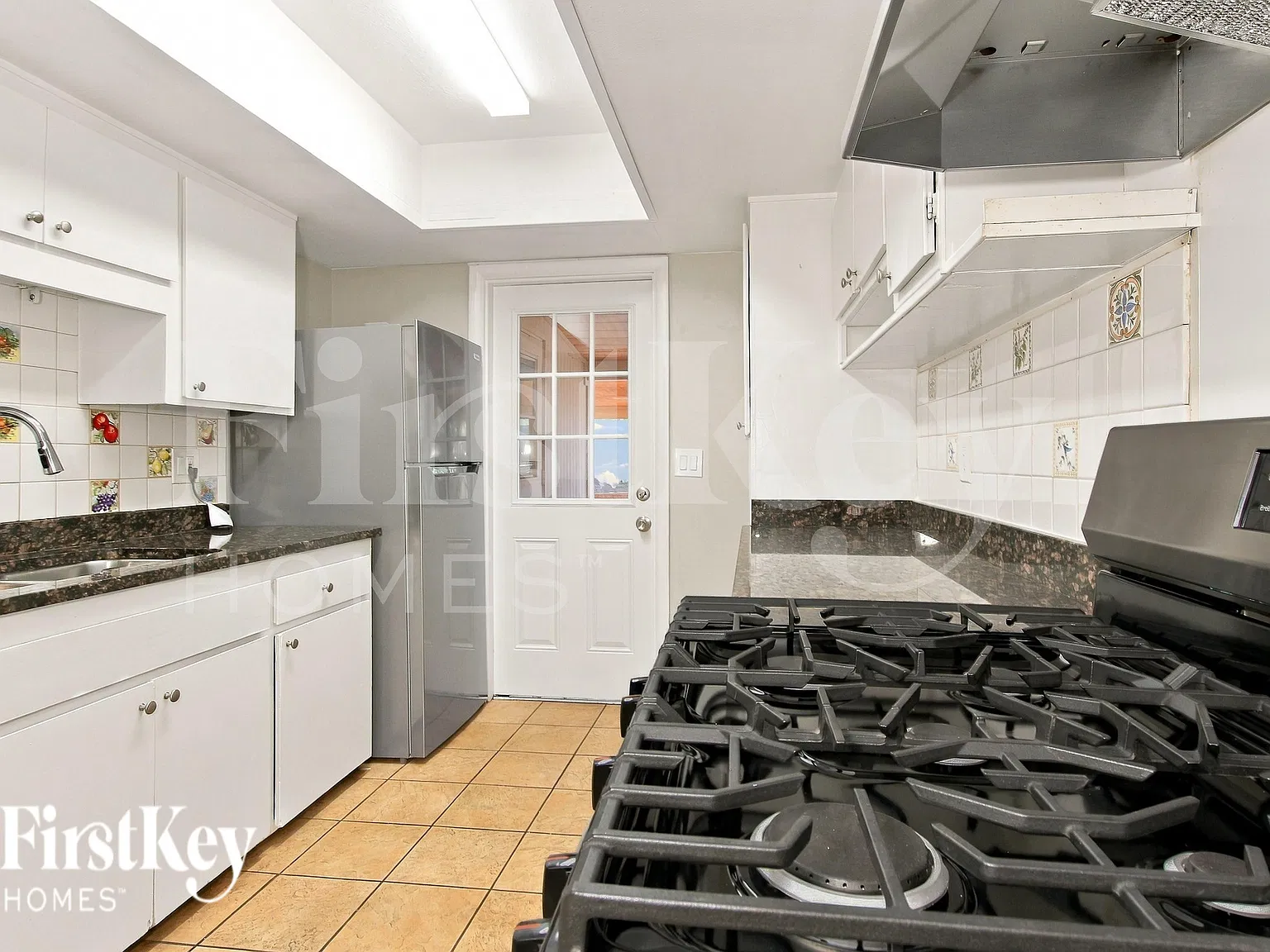 3 bed, 2.0 bath, 1592 sqft, $2,130 — Photo 4