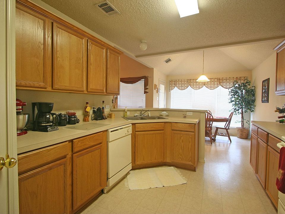 2nd image of 540 Nathan St