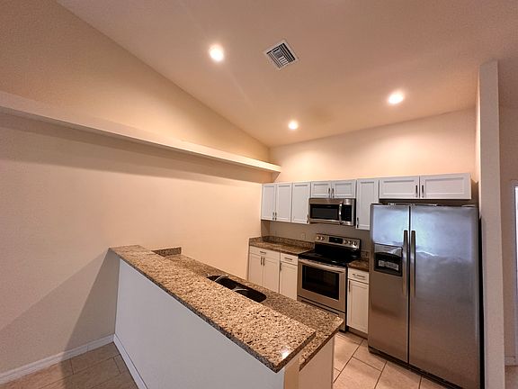 2nd image of 641 SE 12th Ct