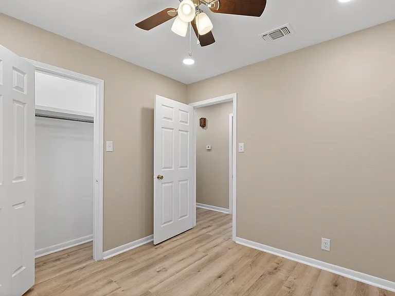 1623 W Parnell St — Photo 18