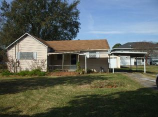 5549 Hogaboom Rd, Groves, TX 77619